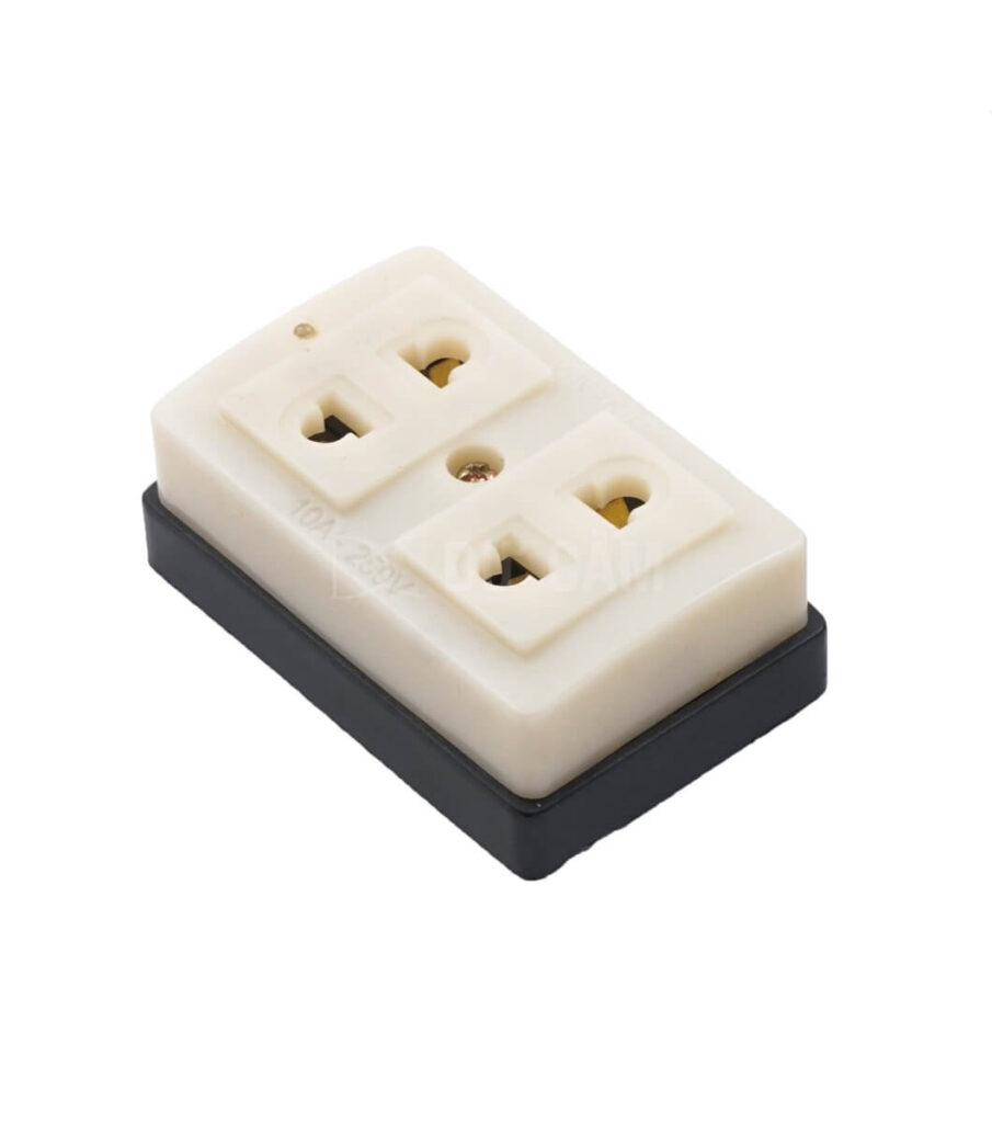 Ổ Cắm Nổi 4 Lỗ Thân Thiện Với Người Sử Dụng