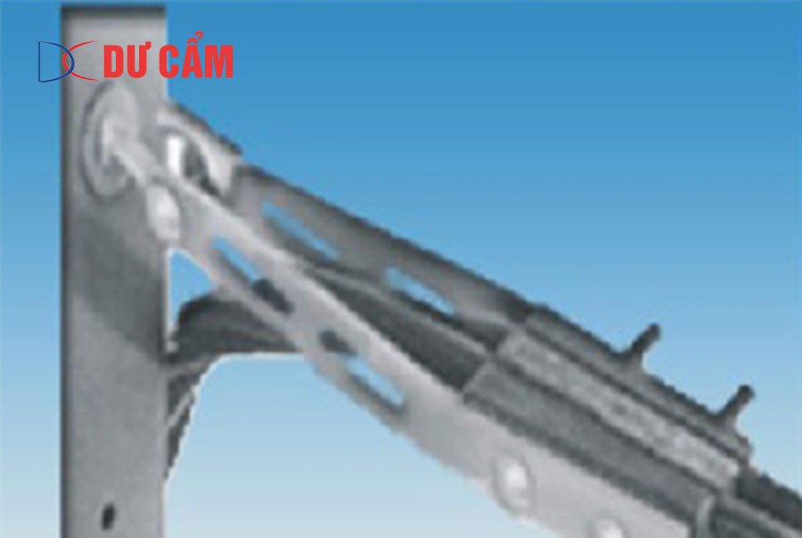 kẹp treo cáp vặn xoắn 